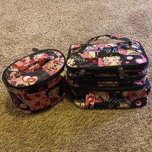 Womens travel case